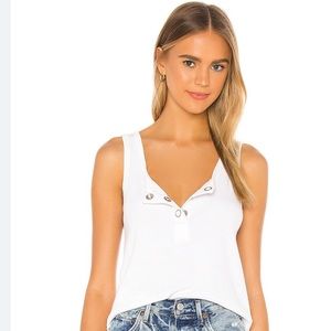 CHASER - Double Scoop Tank Revolve